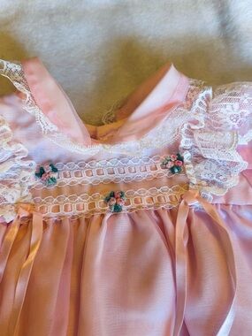 Pink Lace-Trim Girls' Casual Dress with Floral Embroidery